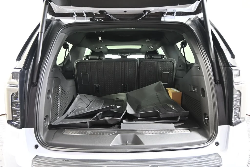 2026 Chevrolet Suburban Premier - Photo 18