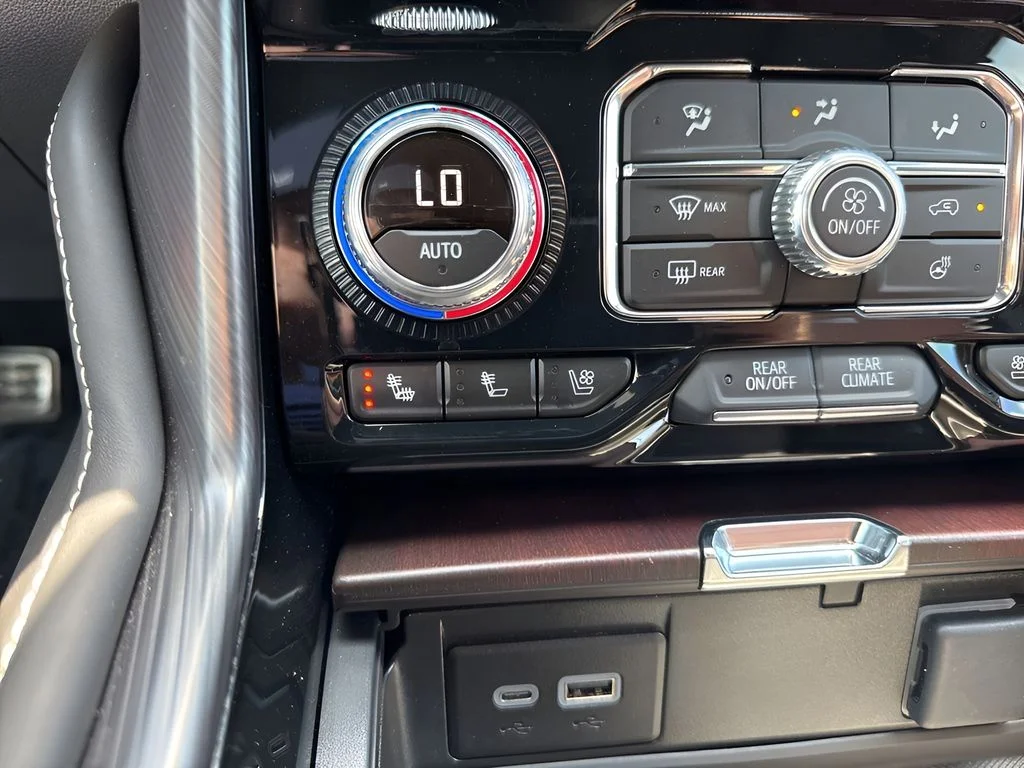 Used 2024 White GMC Denali Ultimate image 26