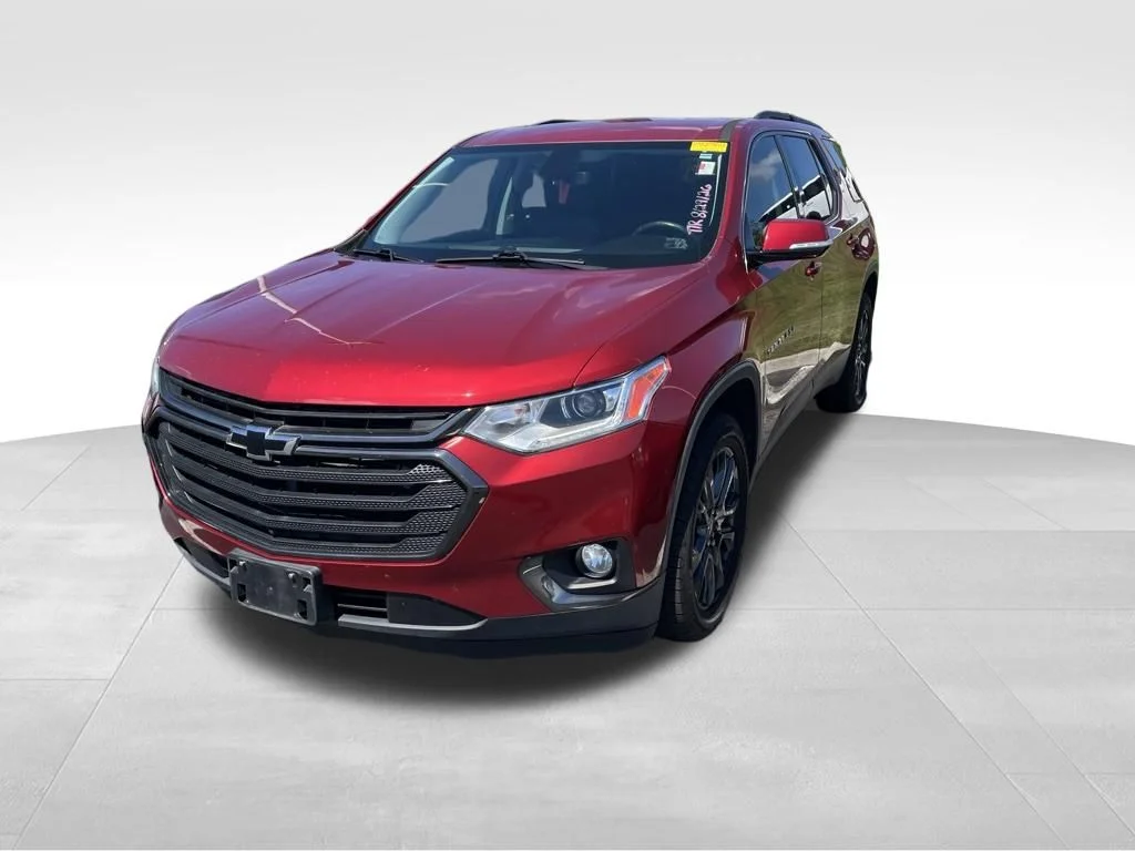 Used 2018 Red Chevrolet RS image 2