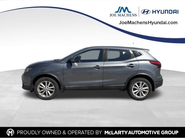 Used 2018 Gray Nissan S image 2