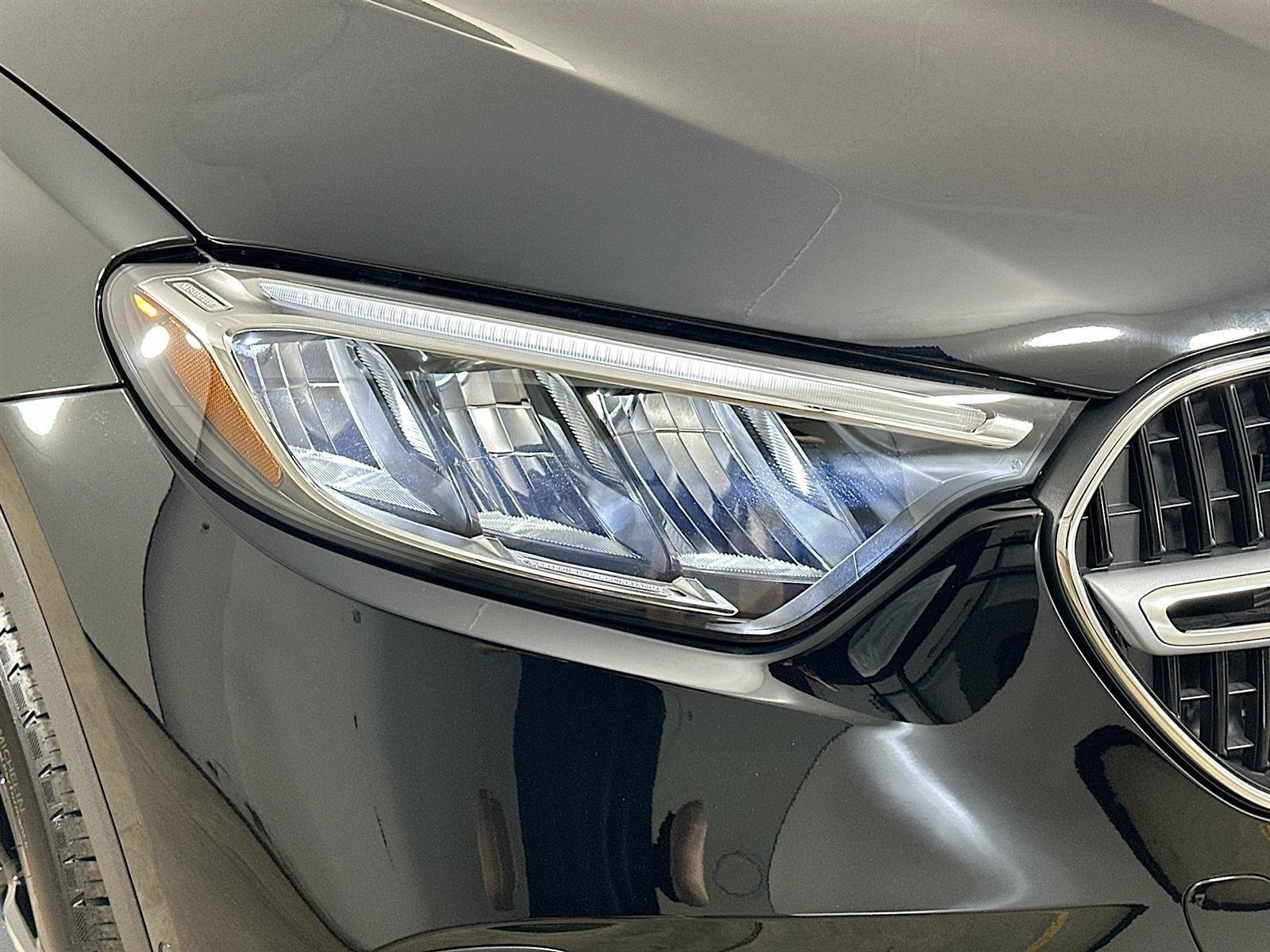 Used 2026  Mercedes-Benz GLC 300 image 40