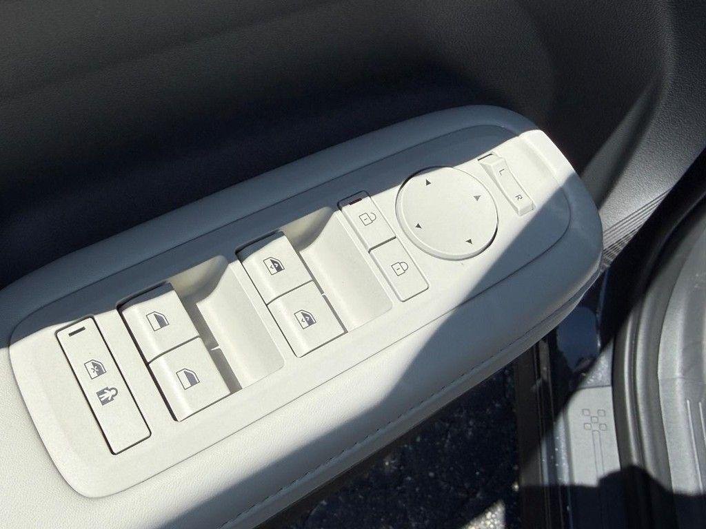 New 2026 Gray Hyundai SEL image 9