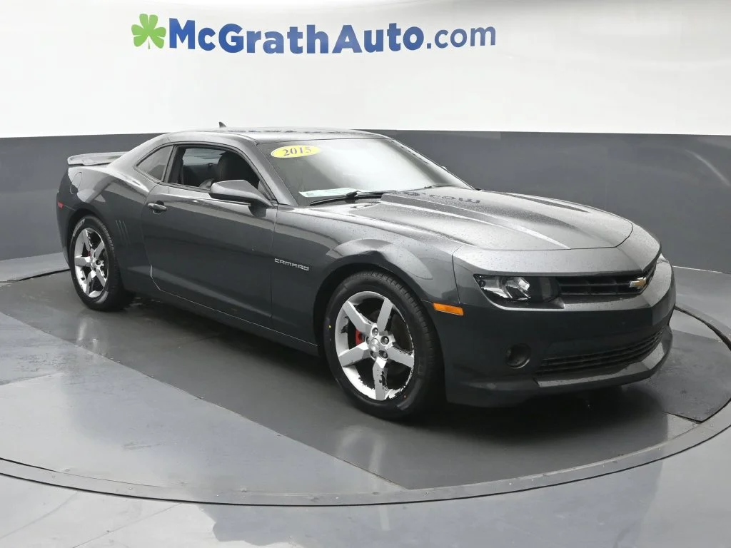Used 2015 Gray Chevrolet 2LT image 2