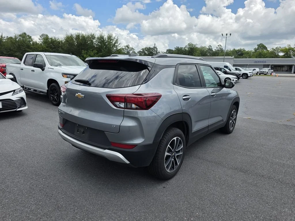 Used 2024 Sterling Gray Metallic Chevrolet LT image 5