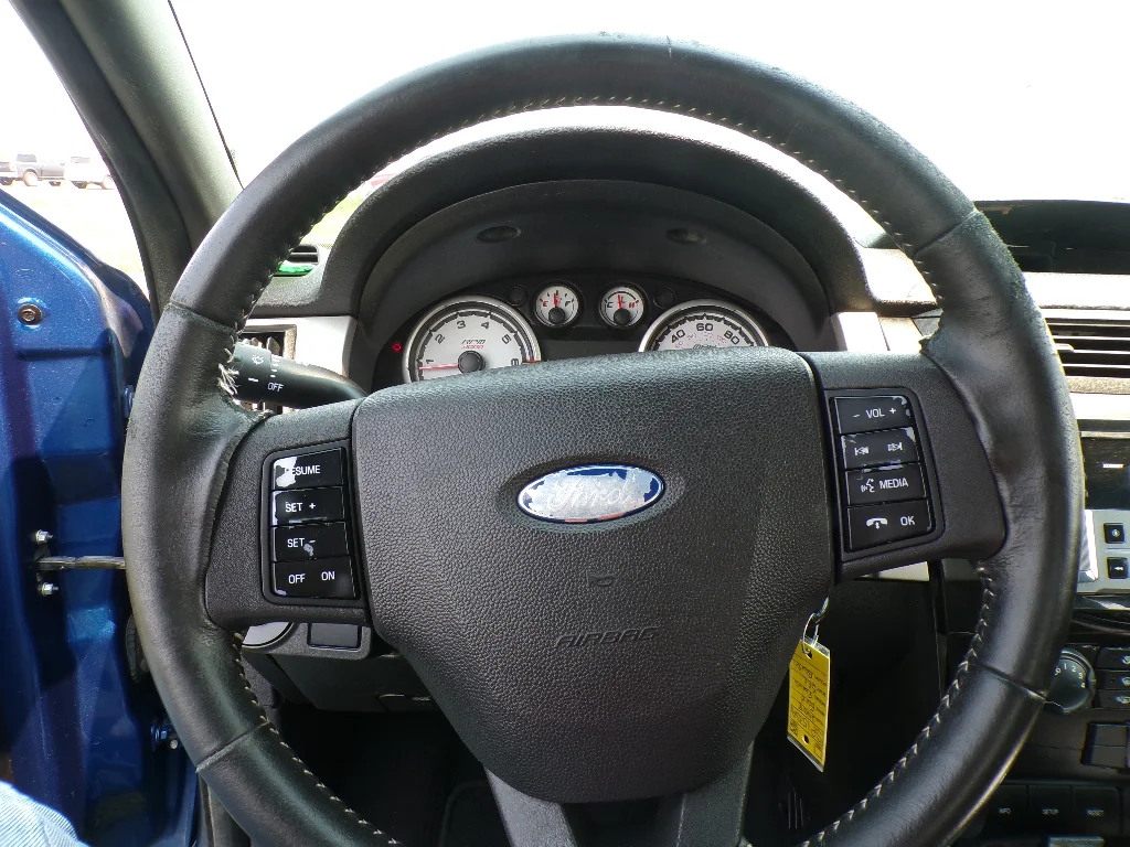 Used 2008 Vista Blue Clearcoat Metallic Ford SE image 13