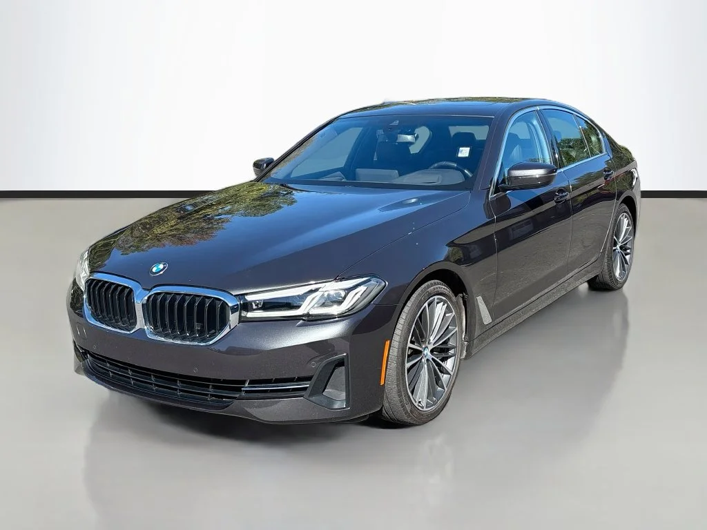 Used 2023 Dark Graphite BMW 530i image 3