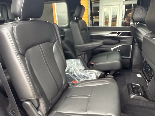 New 2027 Gray Jeep Upland image 18