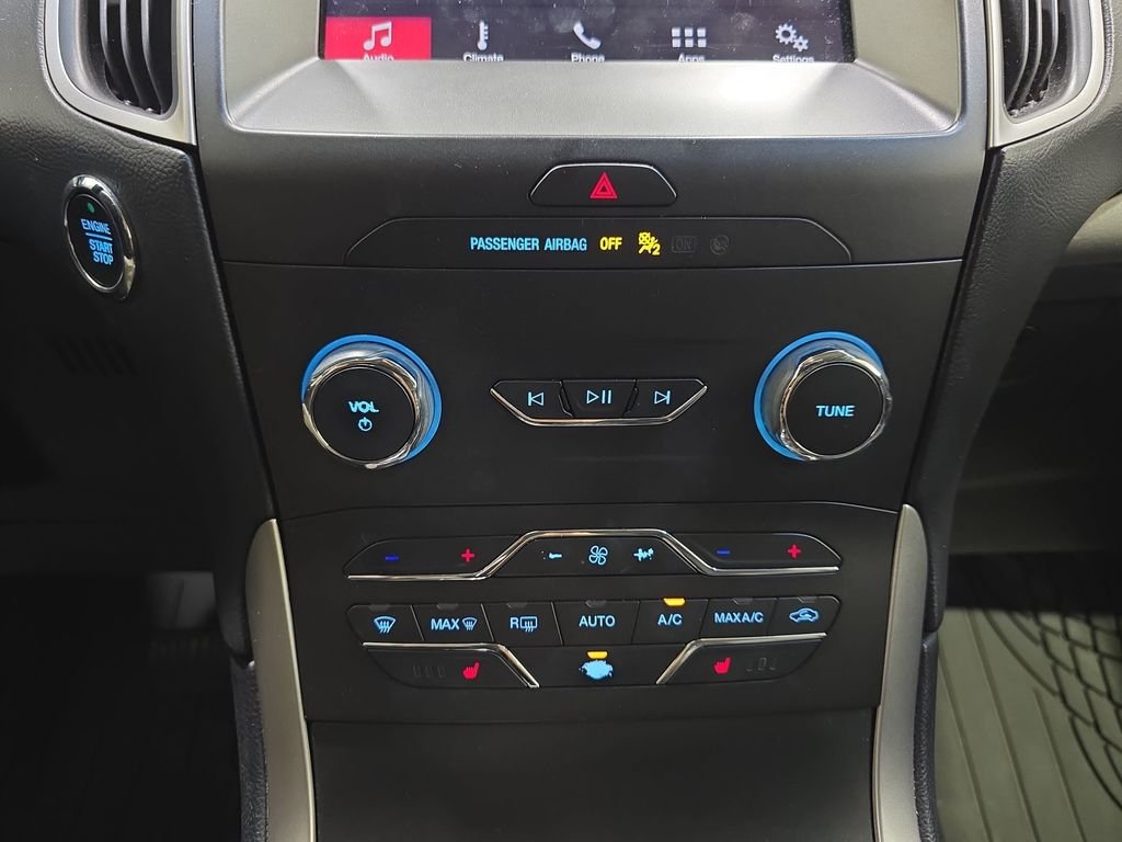Used 2019 Silver Ford SEL image 24
