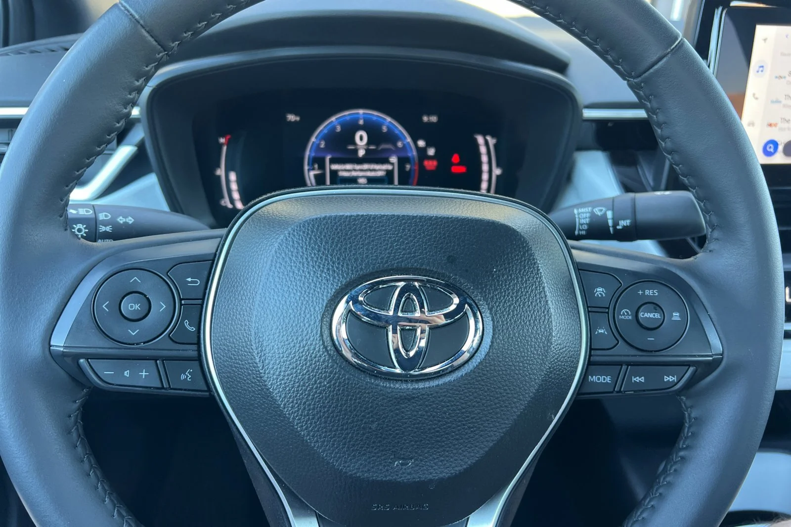 Used 2026 Wind Chill Pearl Toyota SE image 23