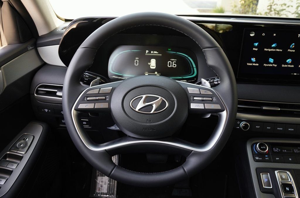 Certified Used 2025 Typhoon Silver Hyundai SEL image 13