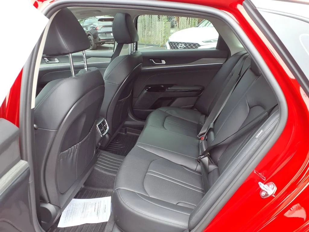 Used 2025 Runway Red Kia EX image 23