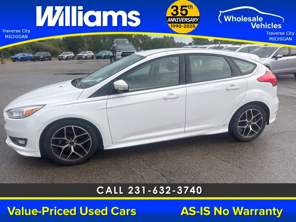 Used 2016 Oxford White Ford SE image 2