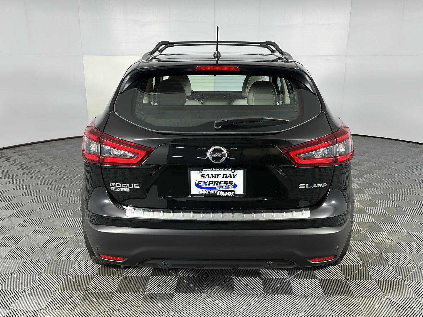 Certified Used 2022 Magnetic Black Pearl Nissan SL image 12