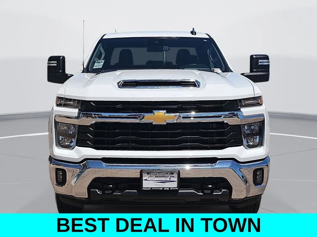 Used 2025 White Chevrolet LT image 8