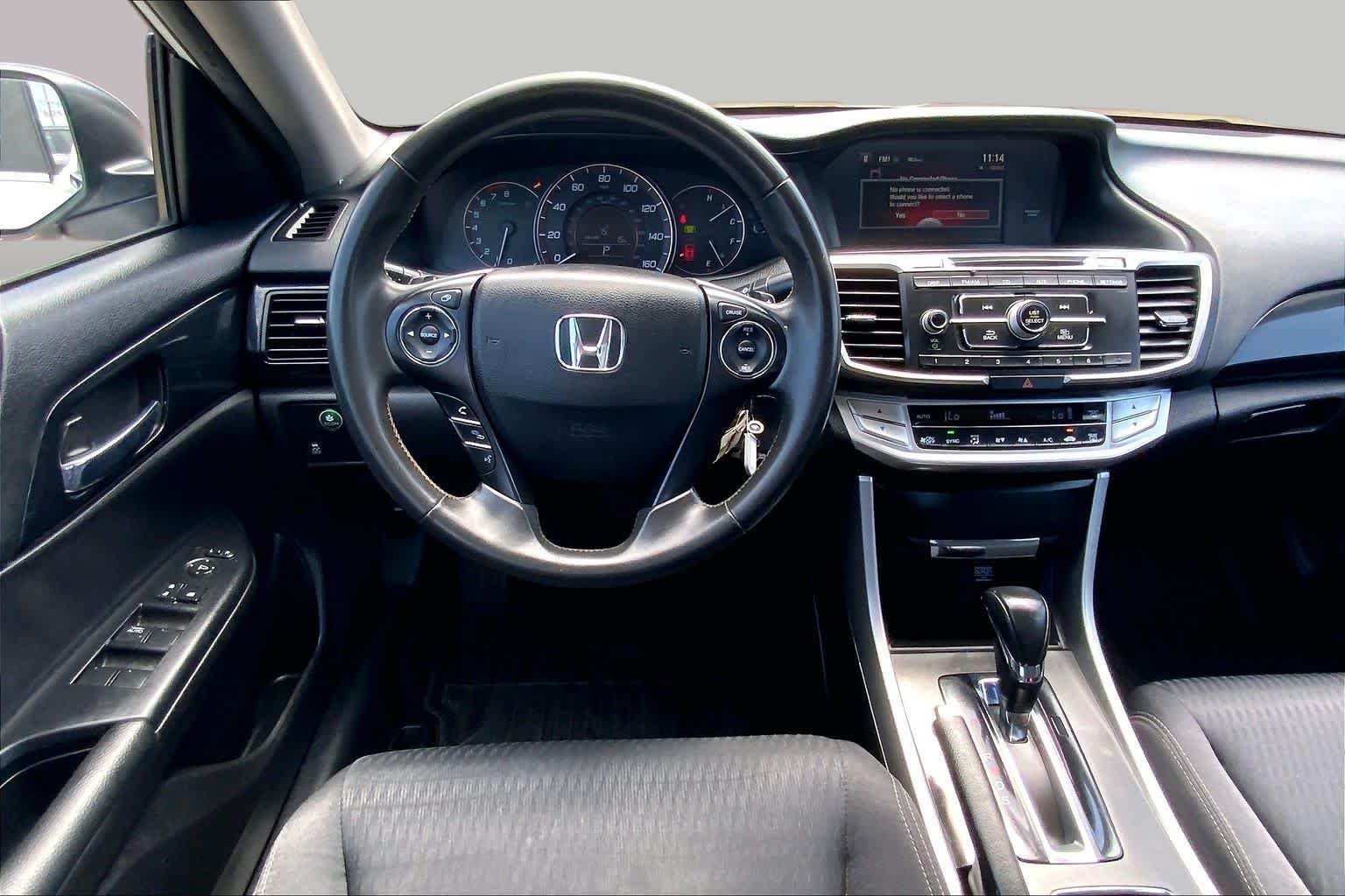 Used 2015 WHITE ORCHID PEARL Honda Sport image 6