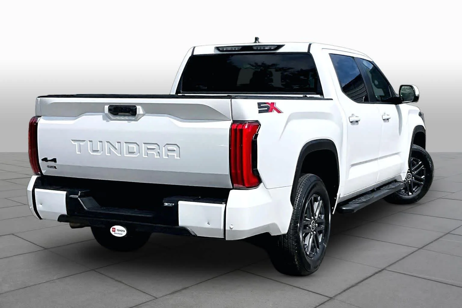 Certified Used 2024 Ice Cap Toyota SR5 image 13