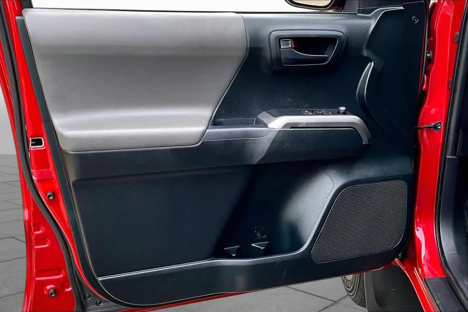 Used 2017 Barcelona Red Metallic Toyota SR5 image 22