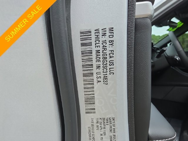 Certified Used 2025 Silver Jeep Limited image 30