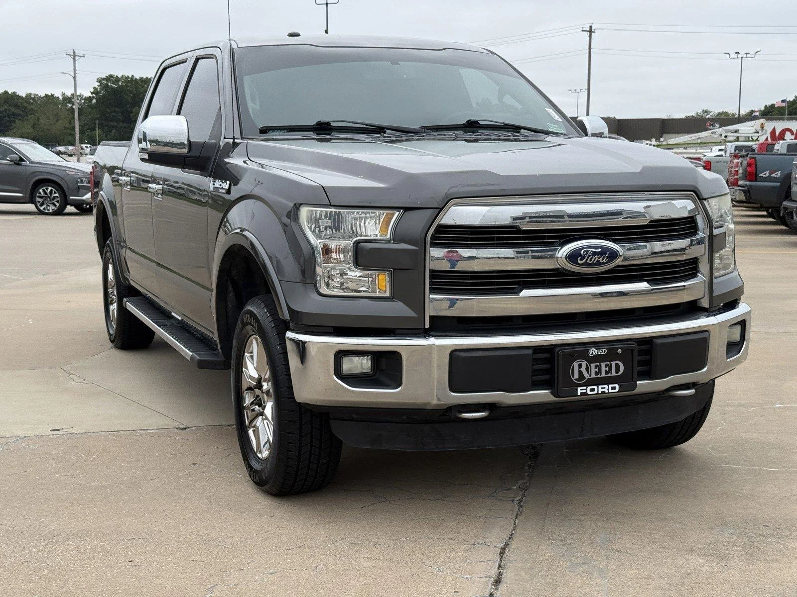 Used 2015 Magnetic Metallic Ford Lariat image 2