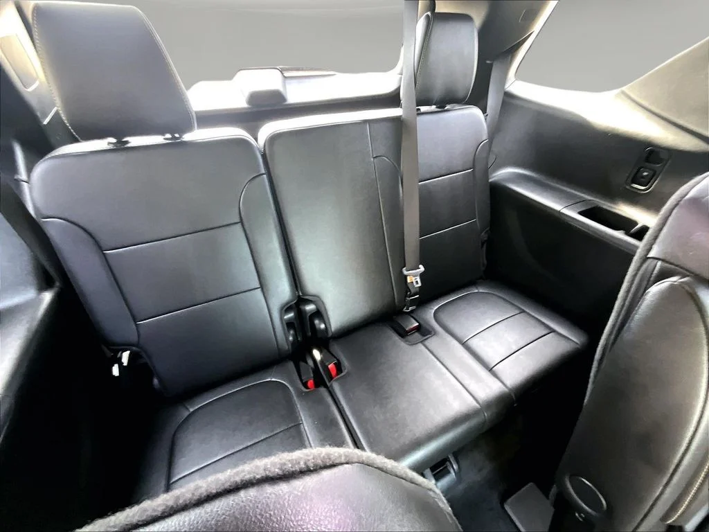 Used 2023 Gray Chevrolet LT Leather image 29