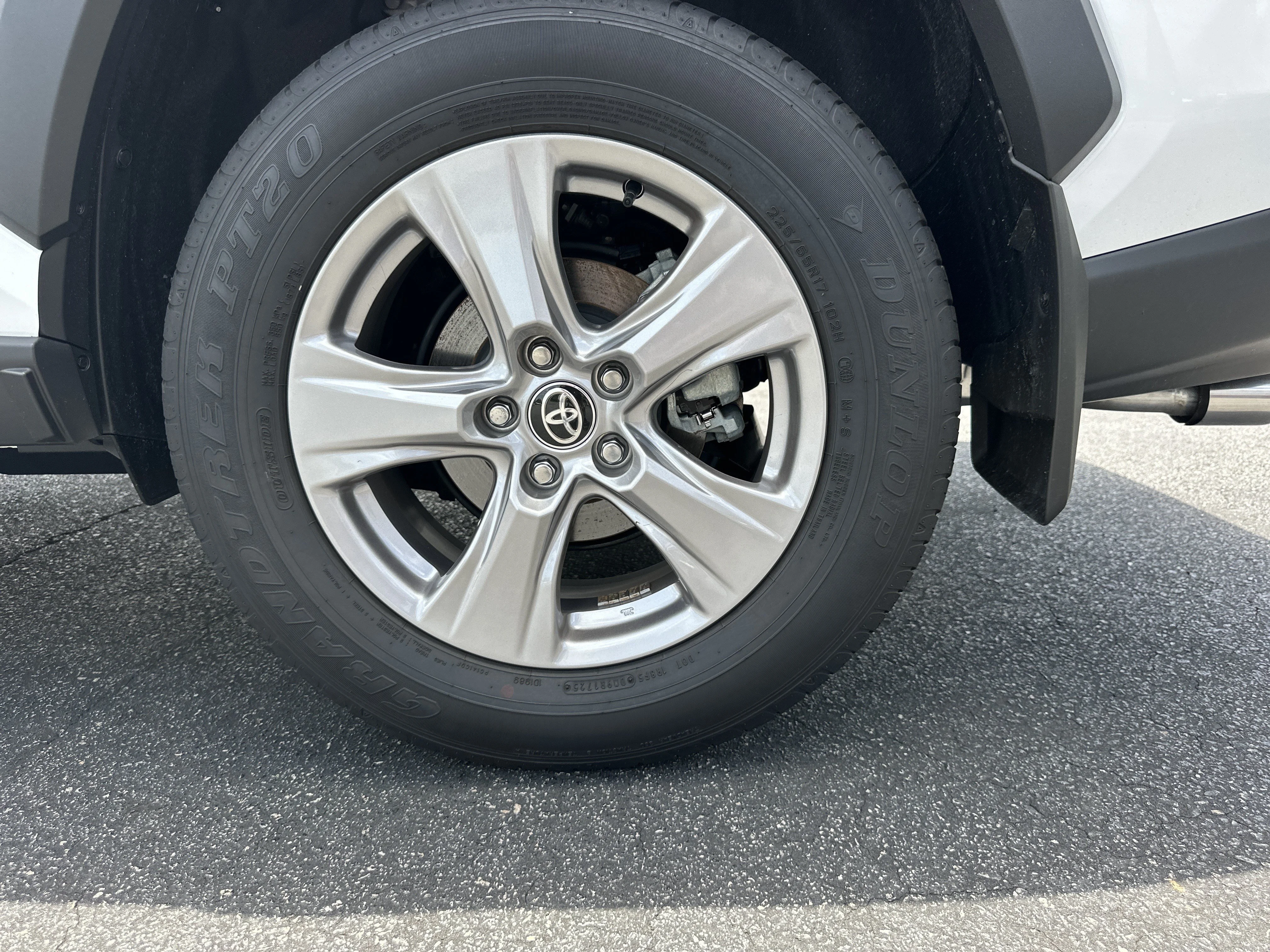Used 2025 Ice Cap Toyota XLE image 20