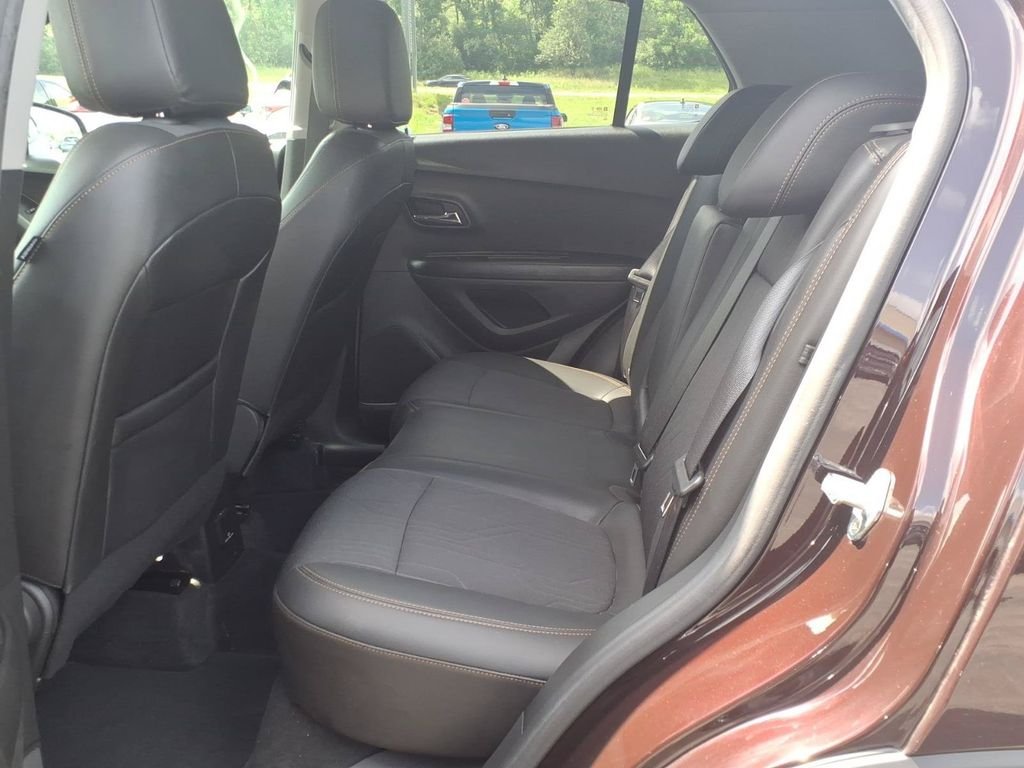 Used 2022 Red Chevrolet LT image 15