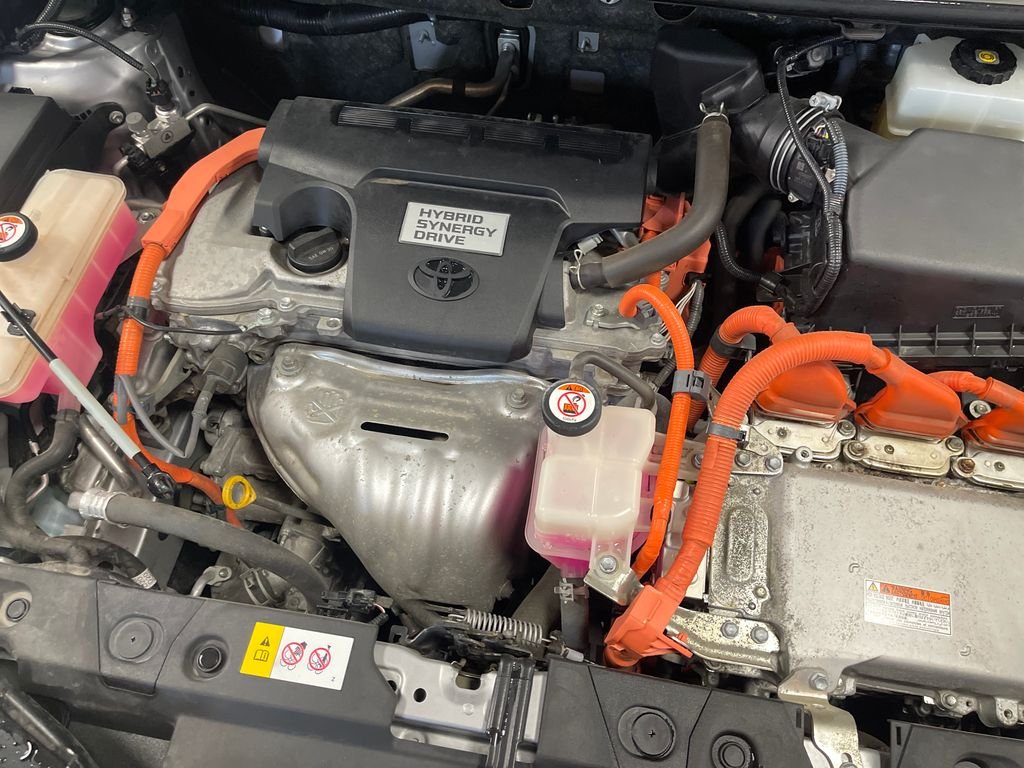 Certified Used 2017 Silver Toyota XLE image 9