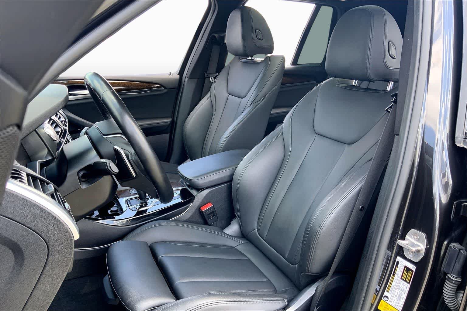 Used 2020 Dark Graphite Metallic BMW sDrive30i image 7