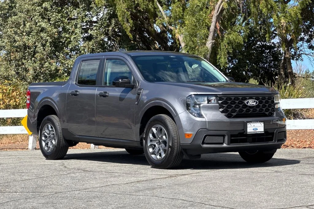 New 2026 Gray Metallic Ford XLT image 2
