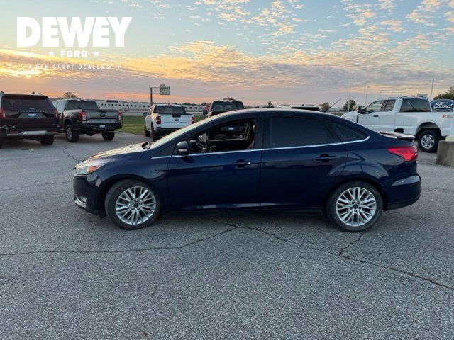 Used 2016  Ford Titanium image 7