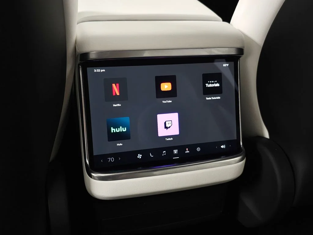 Used 2023  Tesla Plaid image 37
