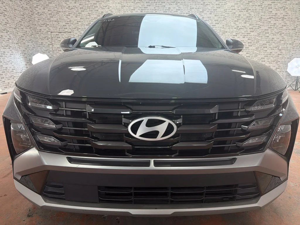 Used 2025 Hampton Gray Hyundai SEL Convenience image 2