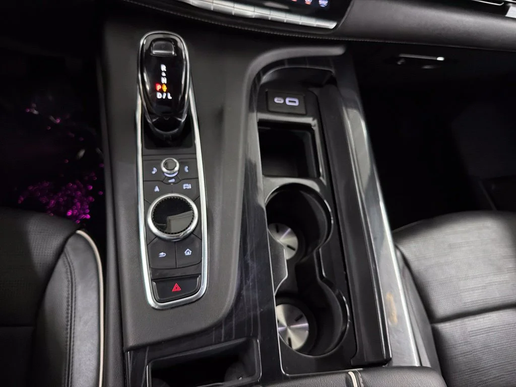 Used 2023 Crystal White Tricoat Cadillac Sport image 37