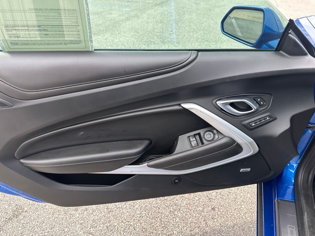 Used 2018 Blue Chevrolet 2LT image 10