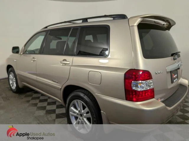 Used 2006 Gold Toyota Limited image 4