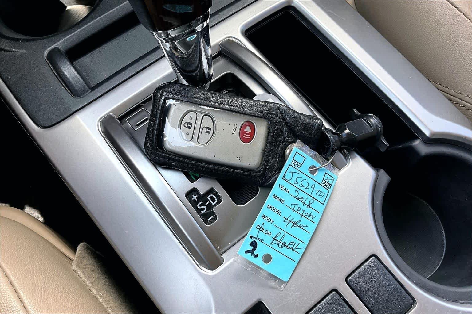 Used 2018 Midnight Black Metallic Toyota Limited image 15