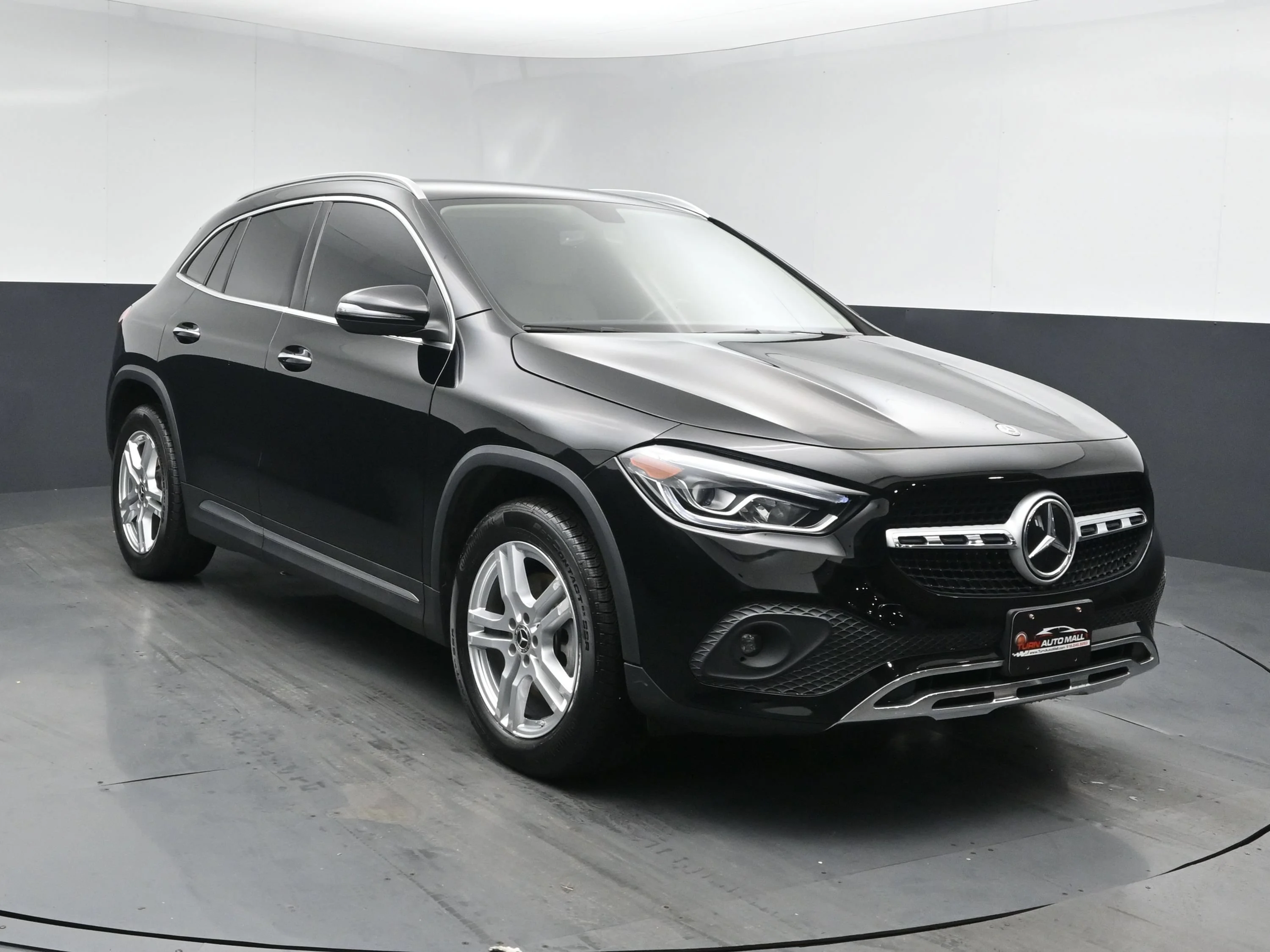 Used 2021 Night Black Mercedes-Benz GLA 250 image 2
