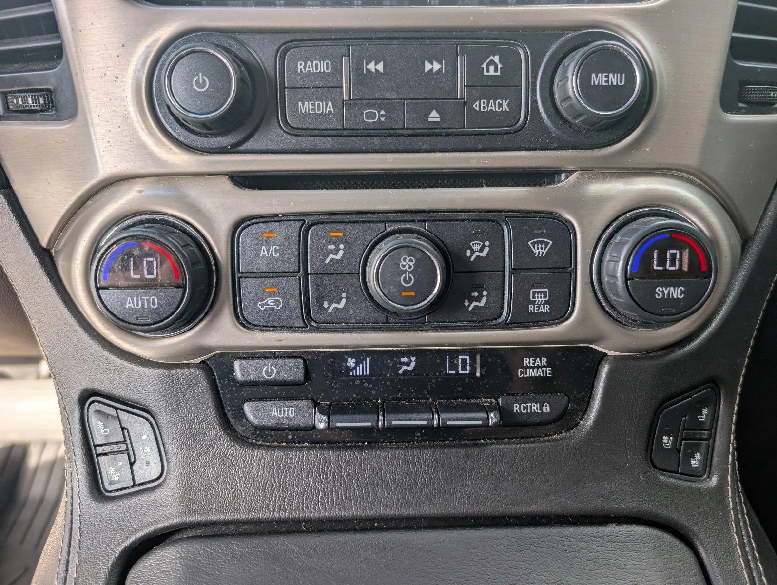 Used 2019 Satin Steel Metallic GMC Denali image 20