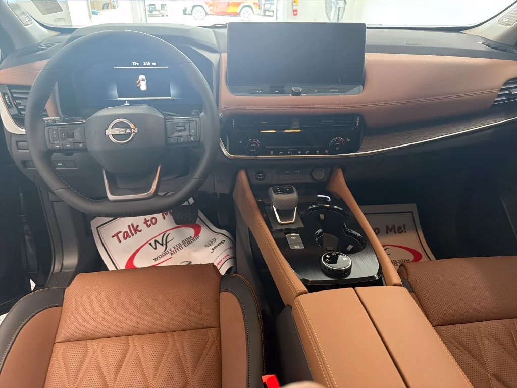 New 2026 Super Black Nissan Platinum image 13