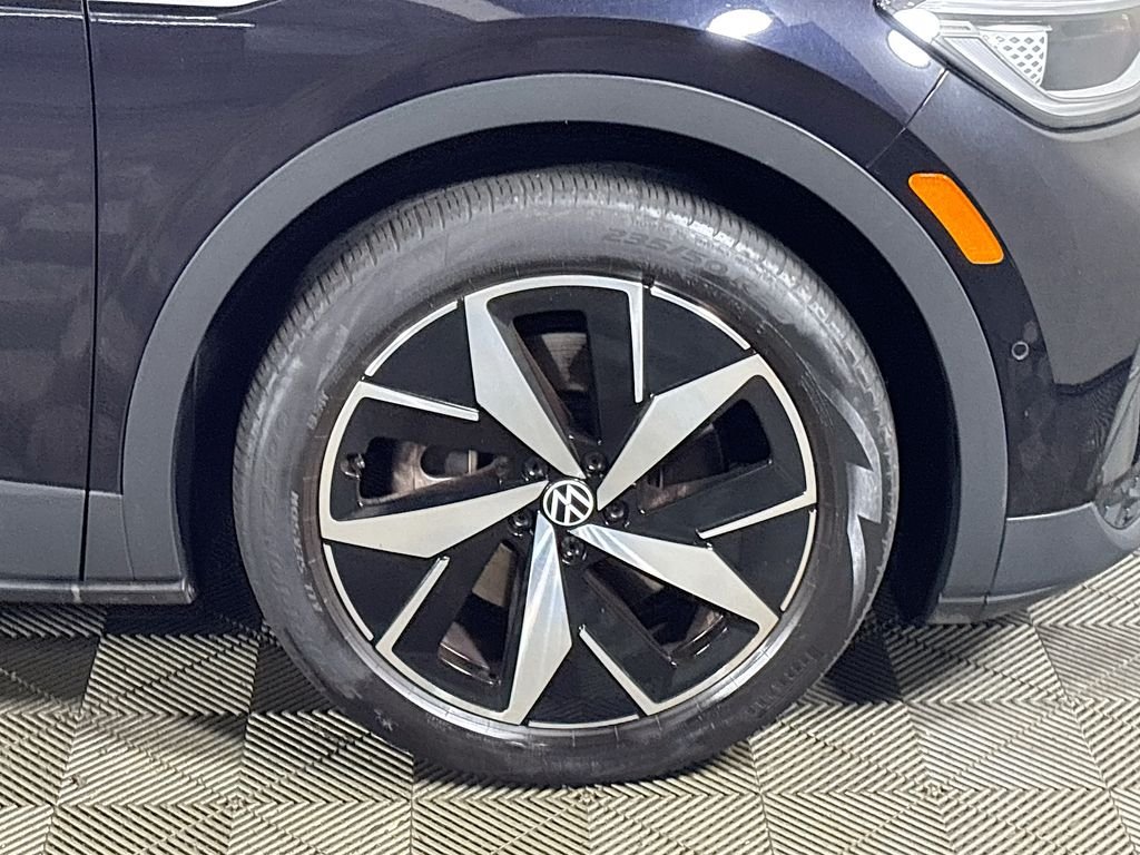 Certified Used 2023 Deep Black Volkswagen Pro S image 25