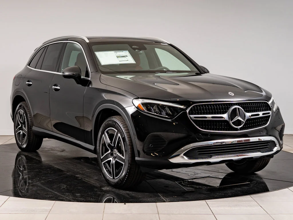 New 2026 Black Mercedes-Benz GLC 300 image 12