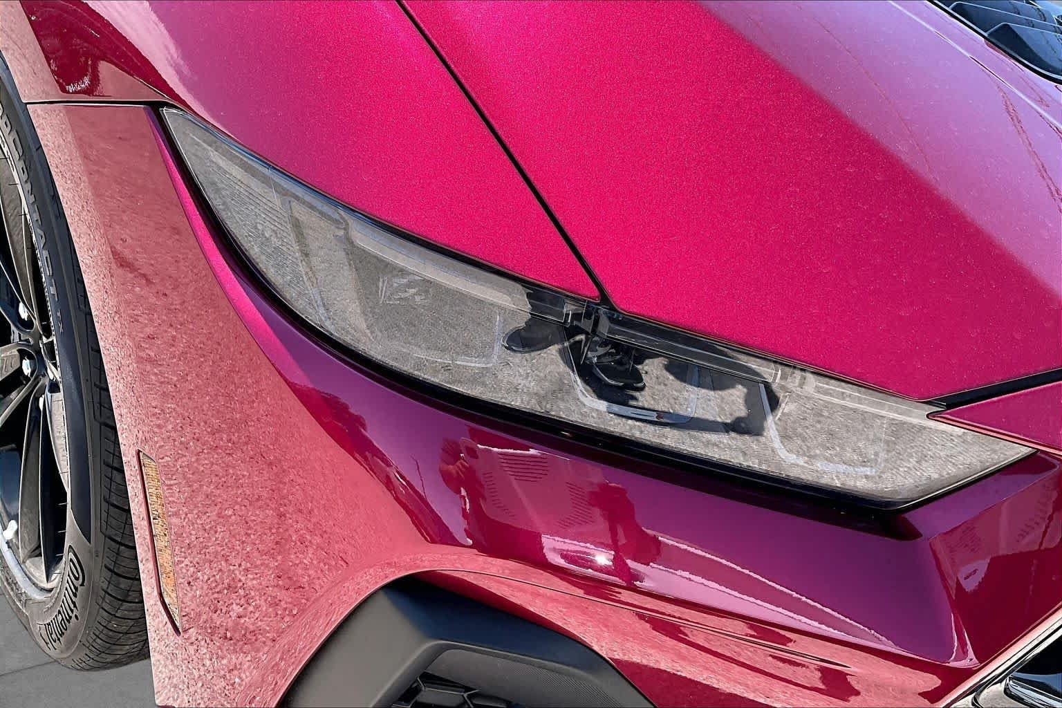 Used 2025 Molten Magenta Metallic Tri-coat Ford GT image 26