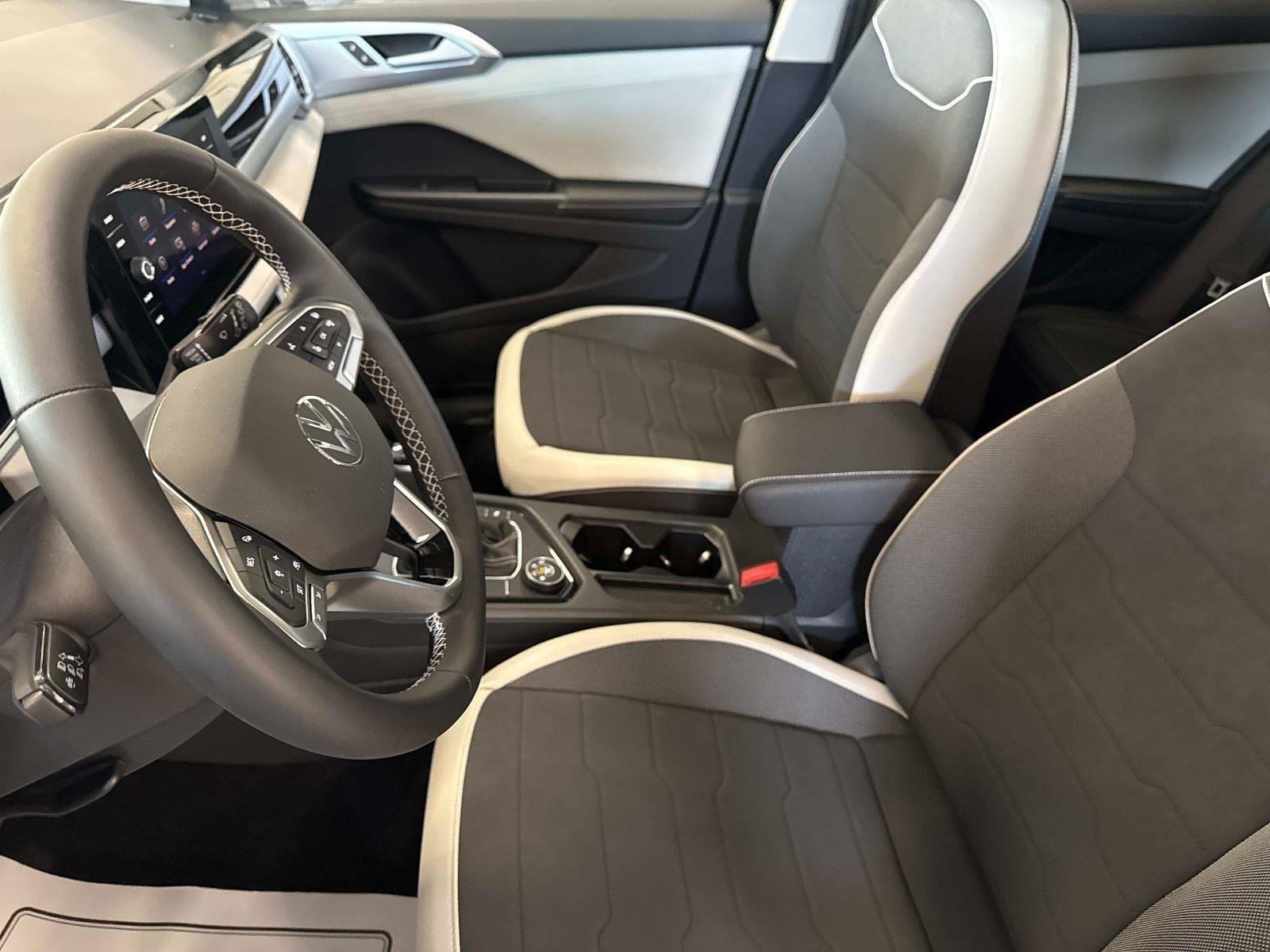 2026 Volkswagen Taos SE - Photo 22