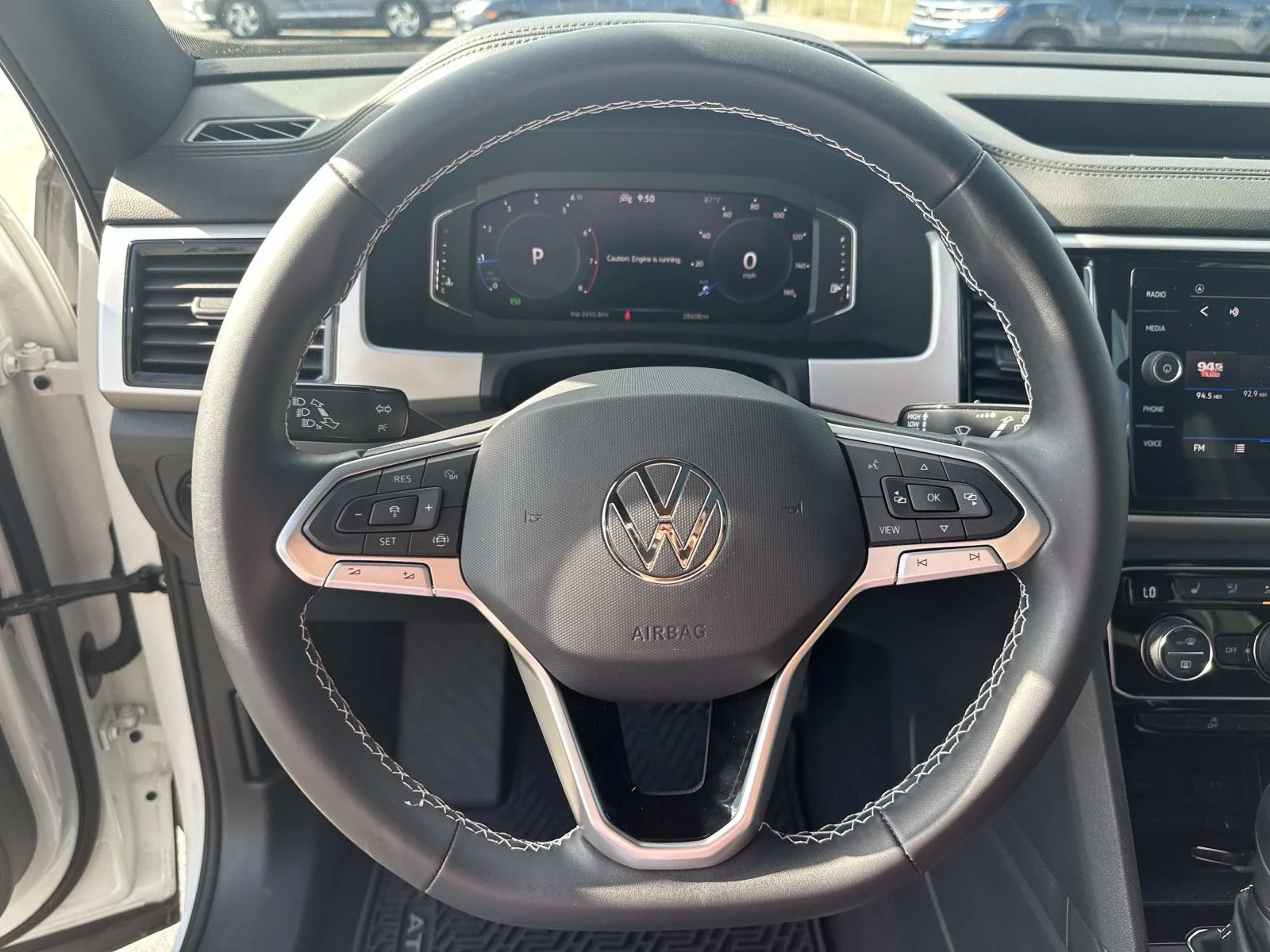Used 2023 White Volkswagen 3.6L V6 SE w/Technology image 13