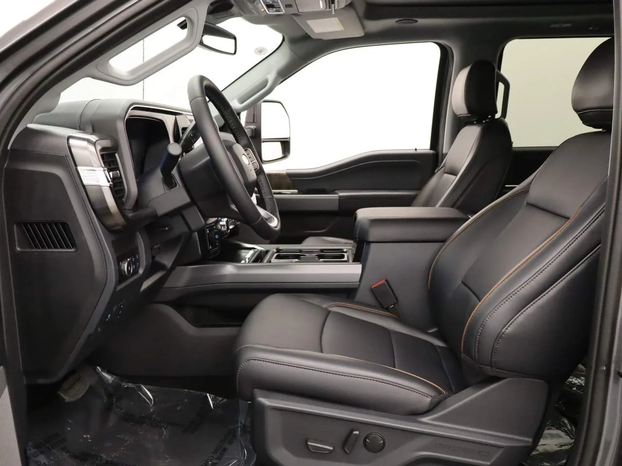 New 2026 Carbonized Gray Metallic Ford F-250® Lariat® image 16