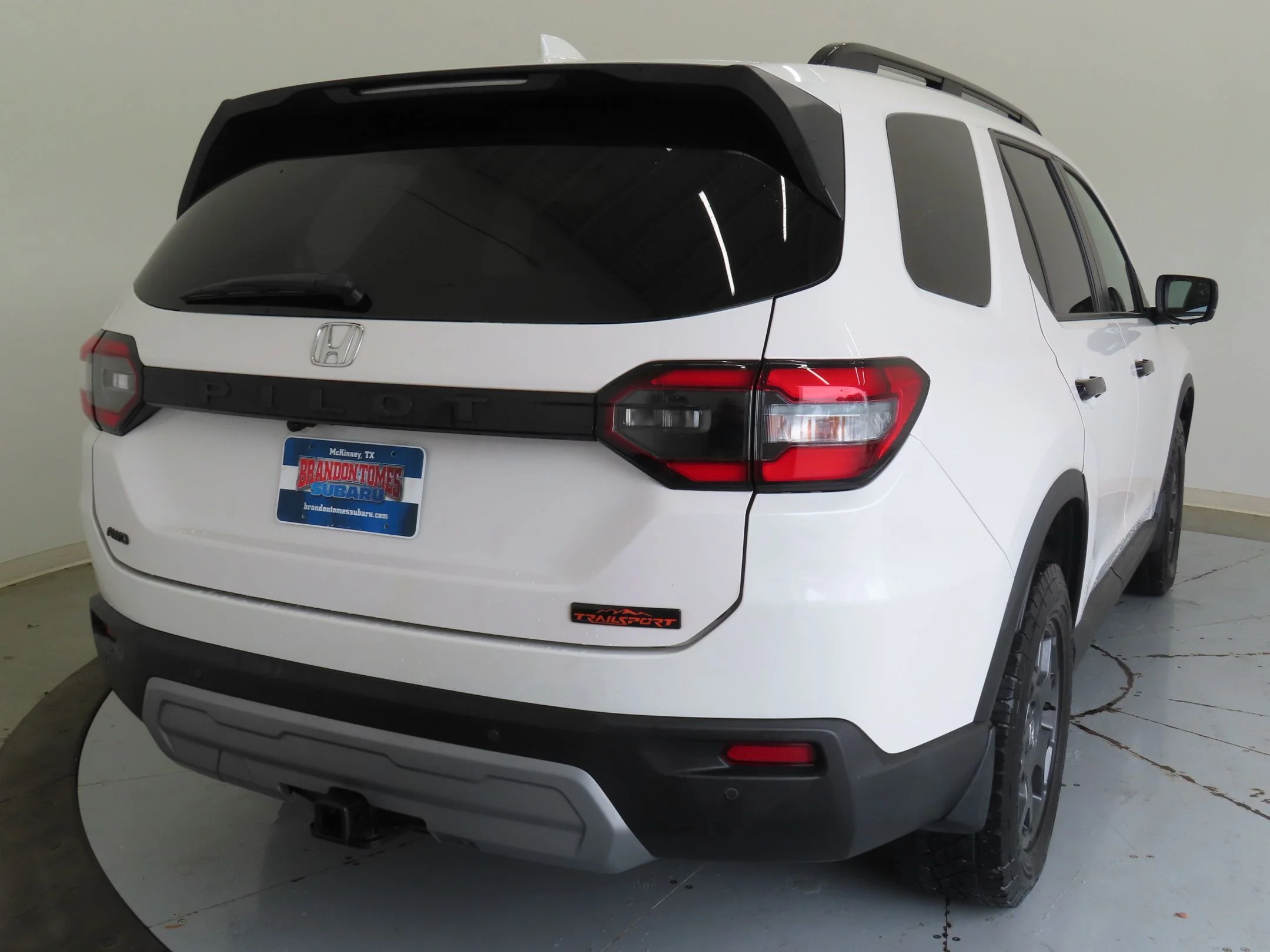Used 2023 White Honda TrailSport image 3