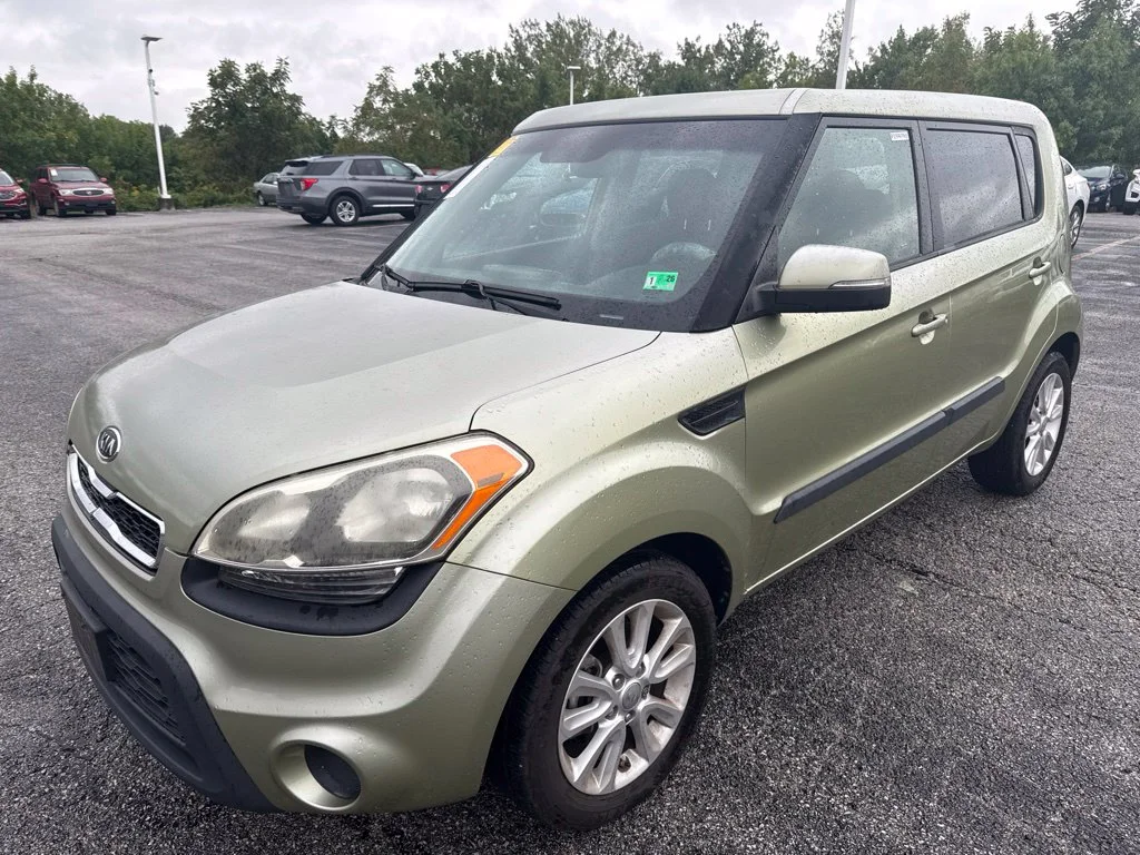 Used 2012 Green Kia Plus image 4