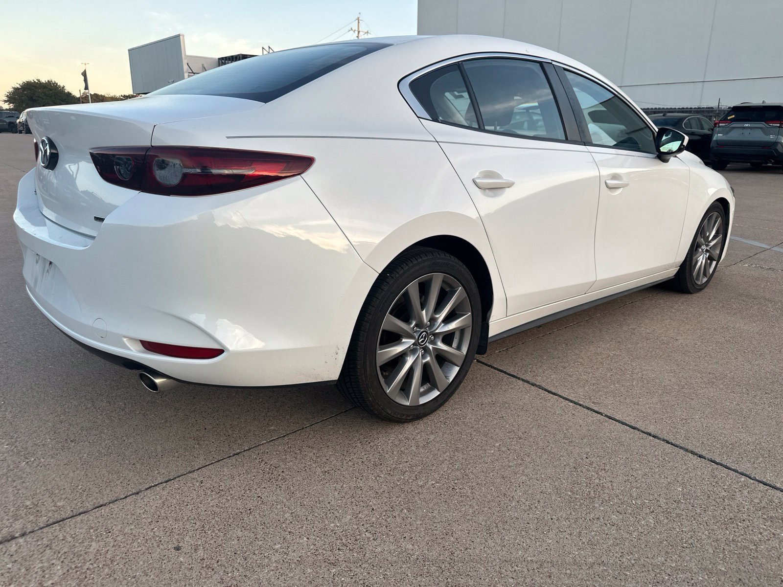 Certified Used 2020 Snowflake White Pearl Mazda Select image 6