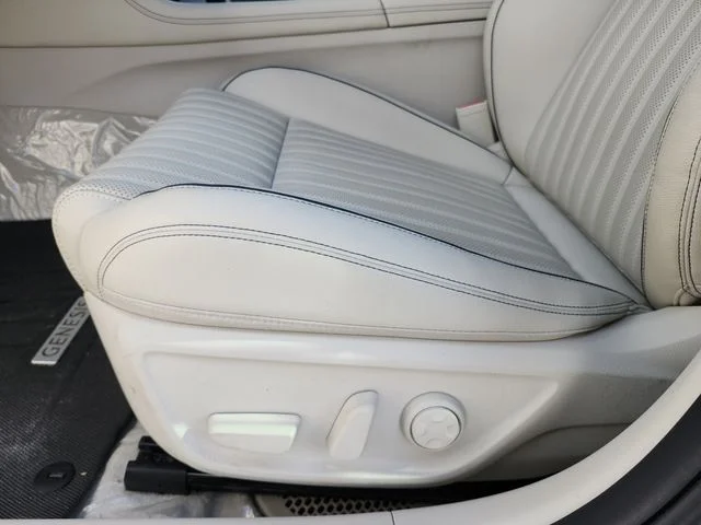 Used 2026 White Genesis 2.5T Prestige image 24