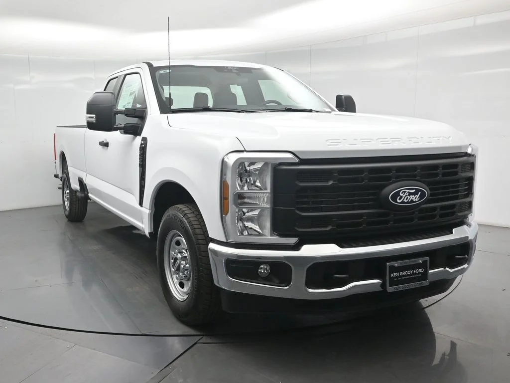 New 2027 Oxford White Ford XL image 19